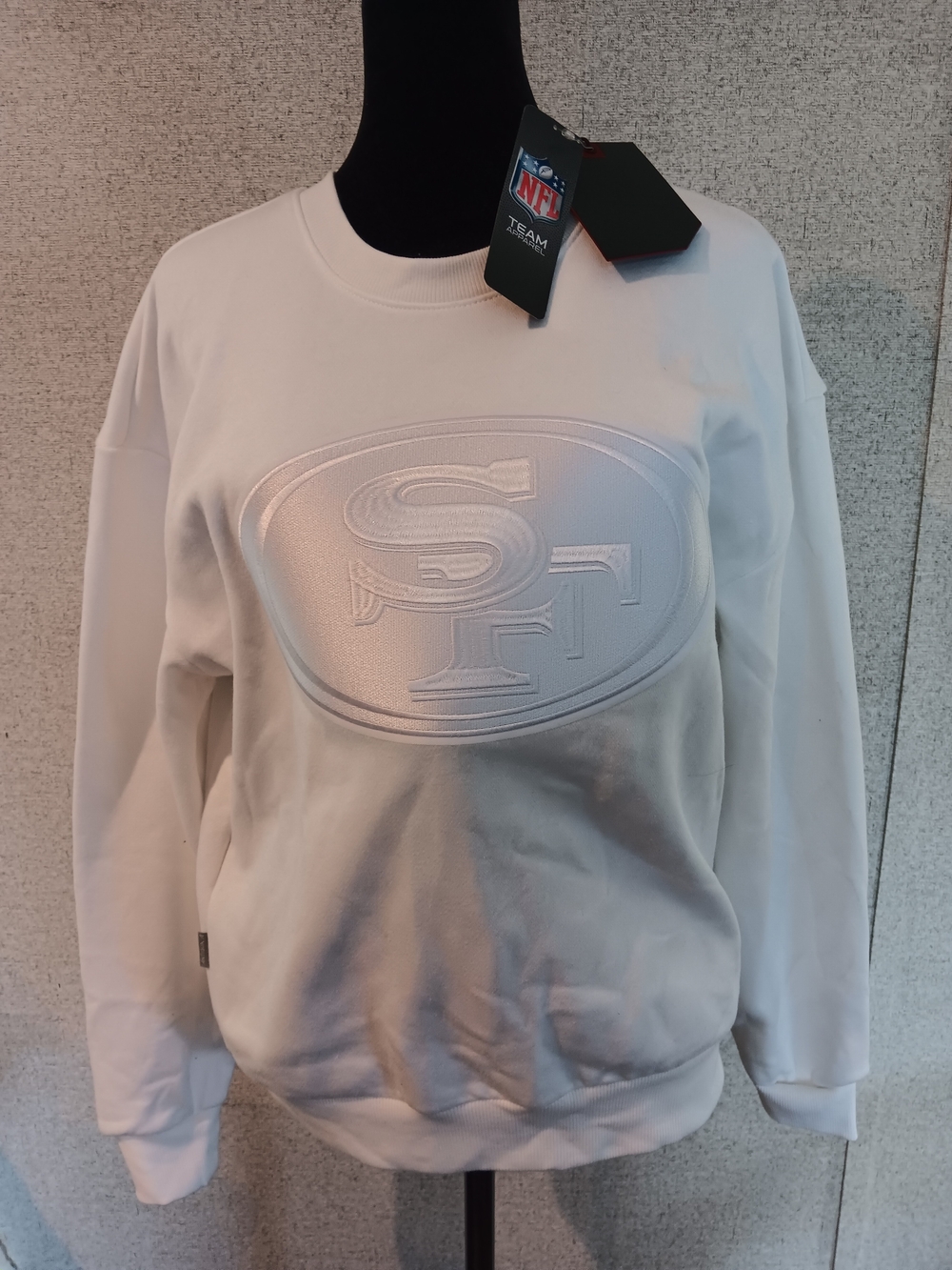 Antigua Apparel NFL Team White Embossed Logo San Francisco Sweatshirt Size S
